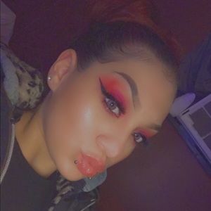 Meet your Posher, Kassandra